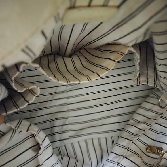 Louis Vuitton Artsy Ivory Monogram Empreinte Leather MM - Picture 4 of 7